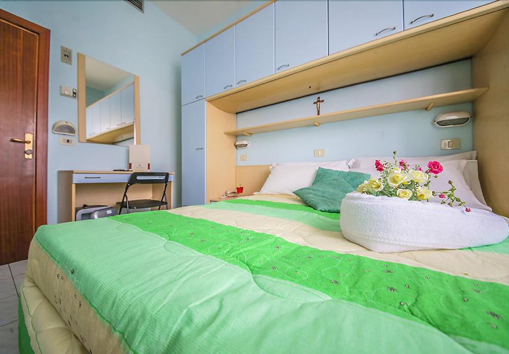 Hotel Santa Martina Вилламарина Экстерьер фото