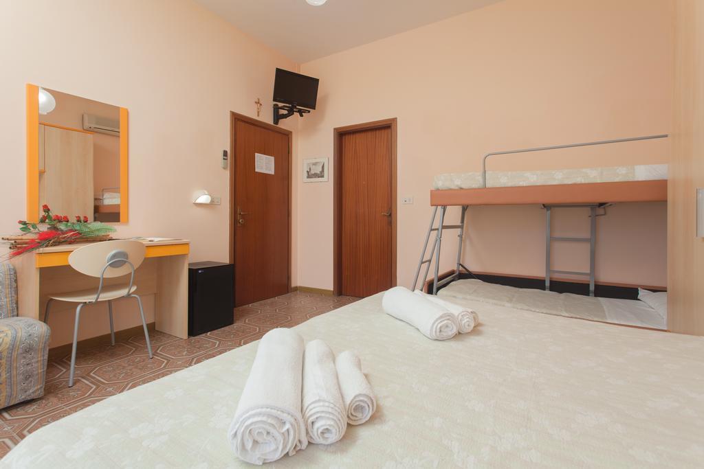 Hotel Santa Martina Вилламарина Экстерьер фото